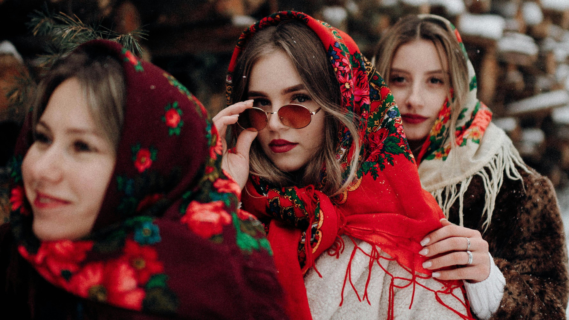 Stylish Wool Scarves: Perfect Gifts for Christmas
