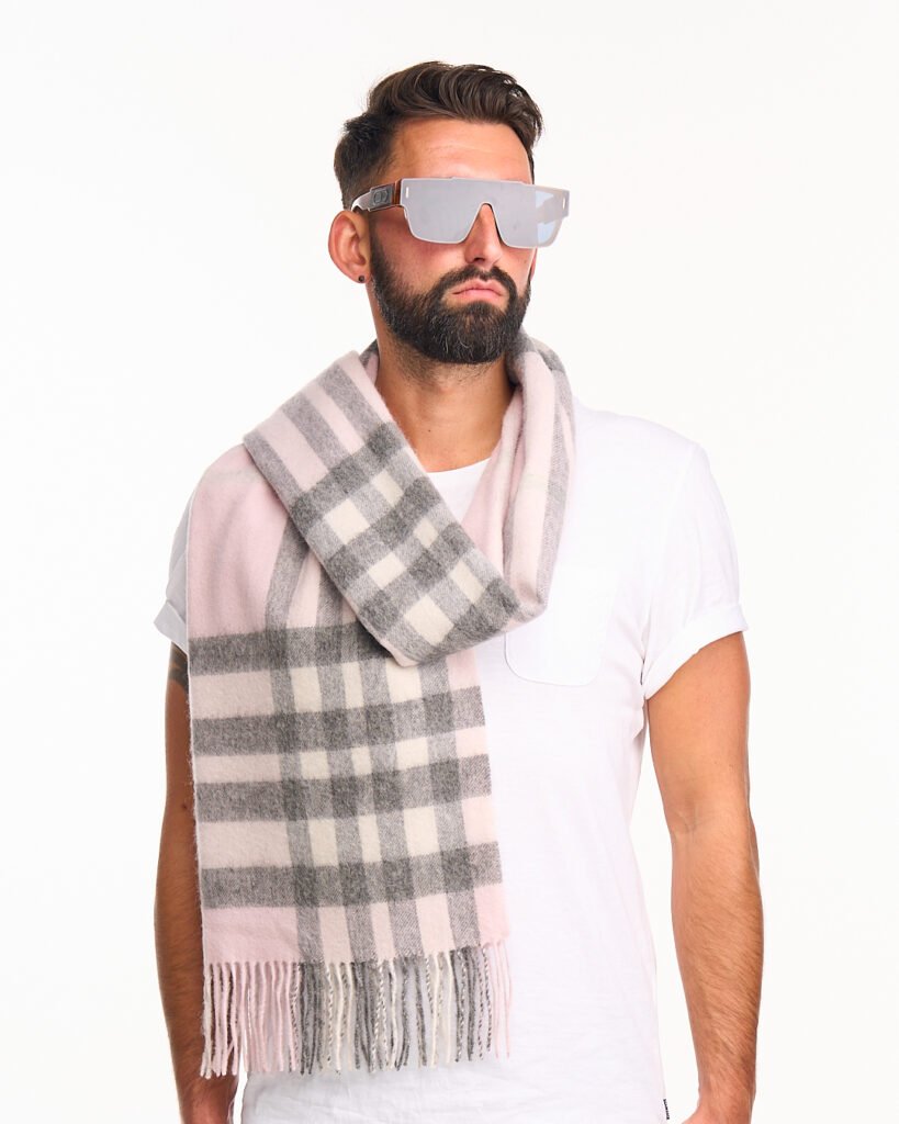 Edinburgh Cashmere scarf signature gift box